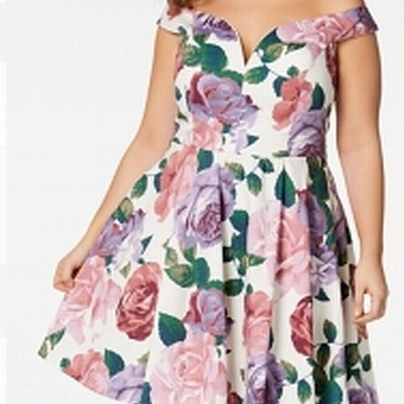 City Studio dress - Picture 3 of 5